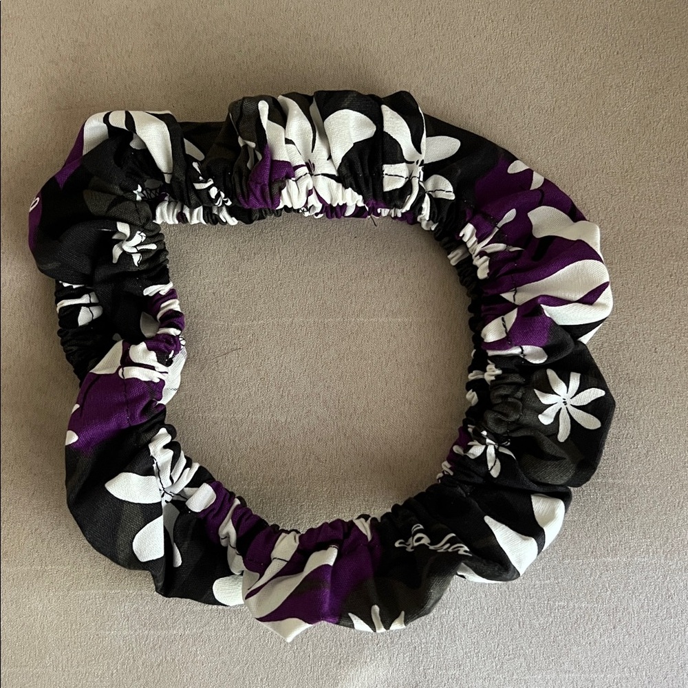 NWOT Hawaiian Fabric Steering Wheel Cover